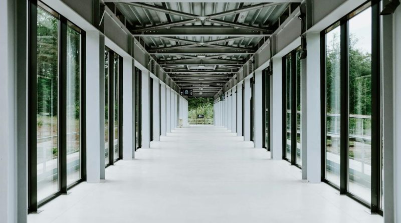 photo of an empty corridor 800x445 - How Does Budget Qualify Epoxy Flooring Options? (Clarified)