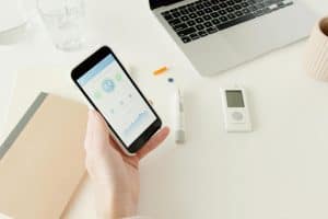 free stock photo of adult analysis analyzing 300x200 - free stock photo of adult analysis analyzing.jpg