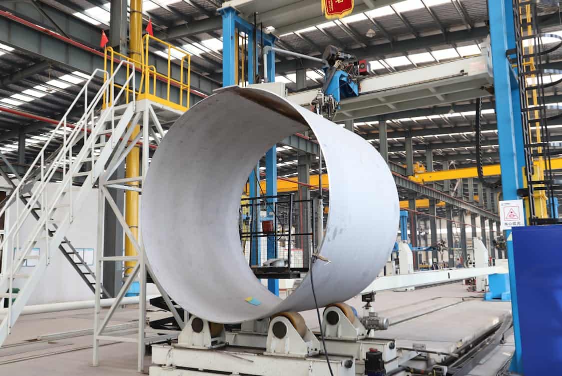 Large Industrial Workshop with Steel Pipe Manufacturing - How to Improve Pipeline Life With Clad Pipe Systems