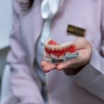 A Six-Year Karolinska Study Just Confirmed What Denture Patients Already Suspected About Food and Weight