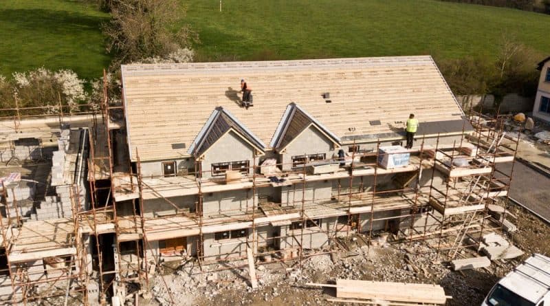 The Plywood Tariff Quietly Raising Deck-Repair Bills on Toronto Roof Jobs